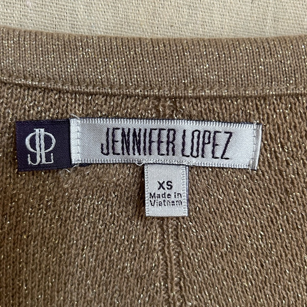 Jennifer Lopez Sweater shrug - Picture 2 of 5
